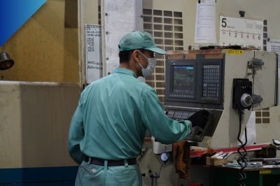 マシニングセンター